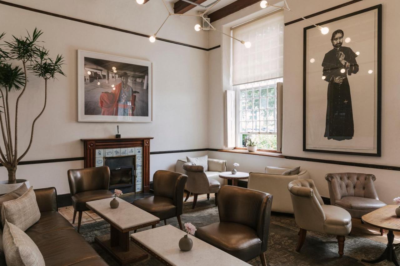 The Alphen Boutique Hotel & Spa เคปทาวน์ ภายนอก รูปภาพ