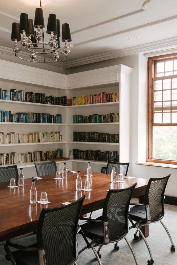The Alphen Boutique Hotel & Spa เคปทาวน์ ภายนอก รูปภาพ